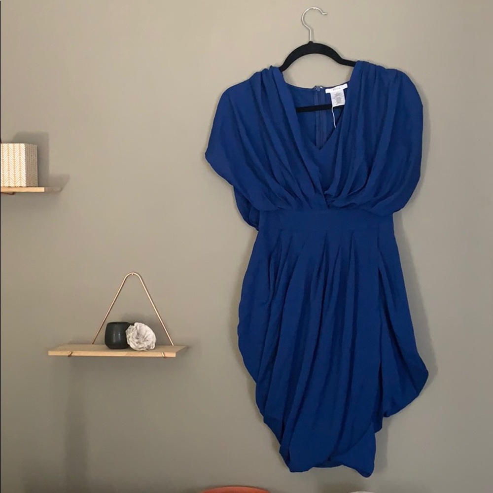 blue dress